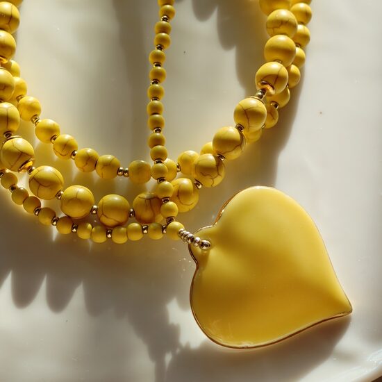 Kaklarota dzeltena sirds