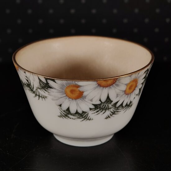 Piāla ar margrietiņām un kakao iekšpusi 180ml