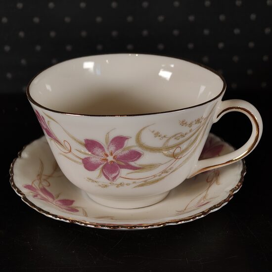 Tasīte 180ml ar apakstasi 