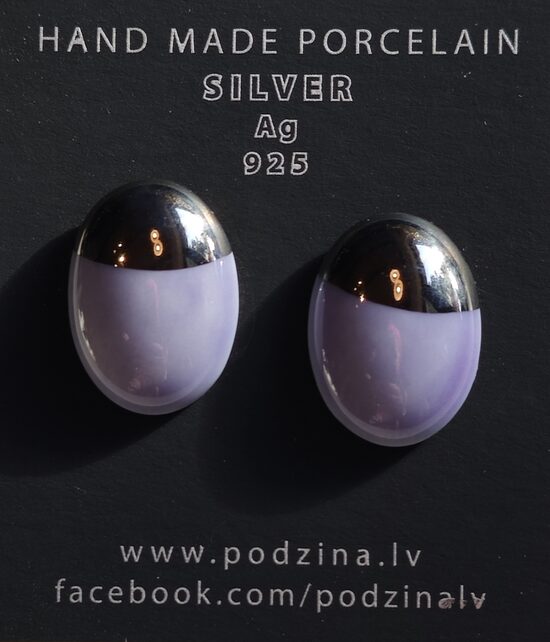 Violeti nadziņi ar platīnu