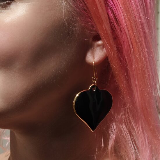 Auskari melnas lielas sirdis