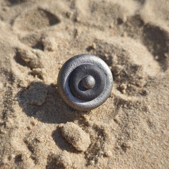 Melnā porcelāna gredzens ar platīnu 1