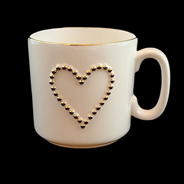 Mug with gold studs in the shape of a heart, 200ml